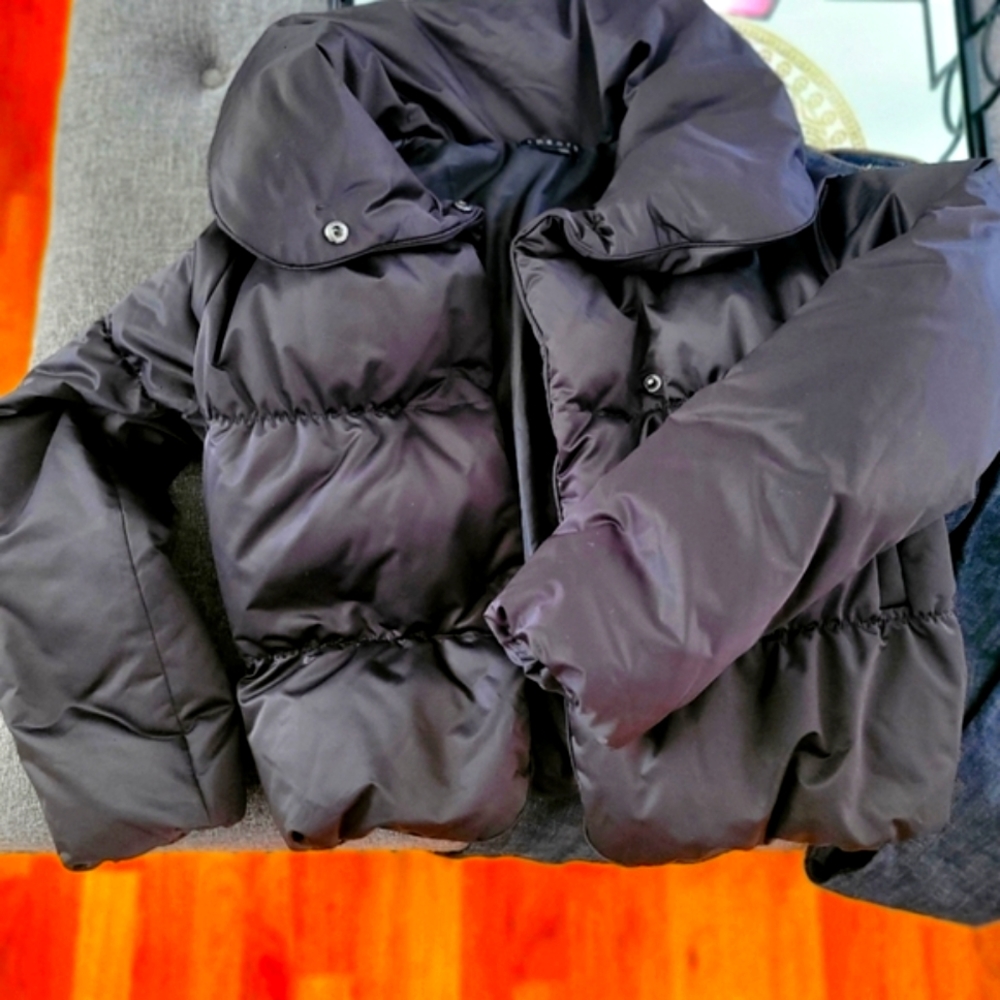 Theory black women puffy jacket